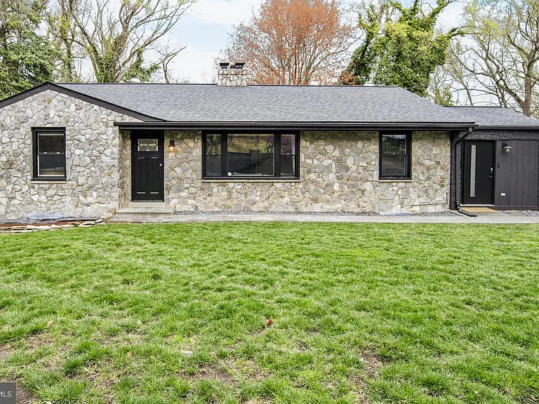 5108 Sharon Rd